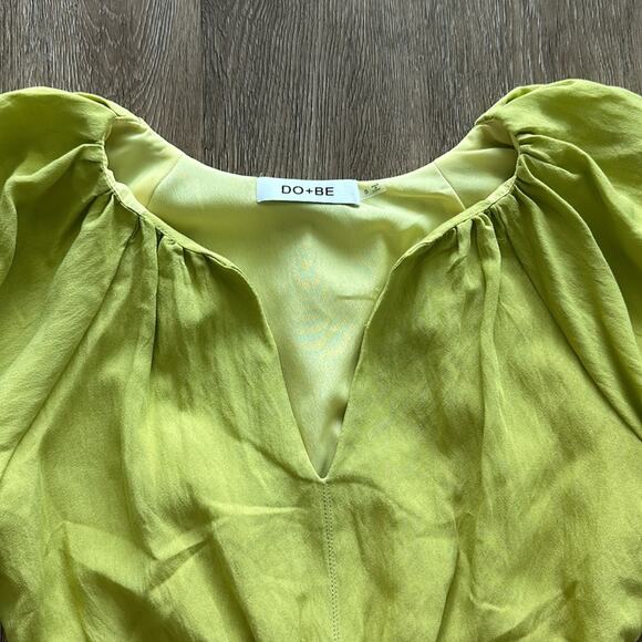 DO+BE Puff Sleeve Tie Back Crop Top Small Notched V Neck Green Romantic Blouse - Picture 4 of 6